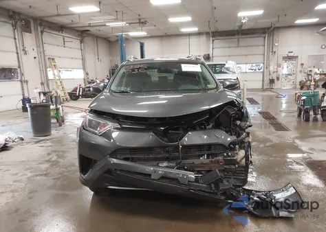 2018 Toyota Rav4 Xle from USA, damaged, VIN 2T3RFREV7JW766433
